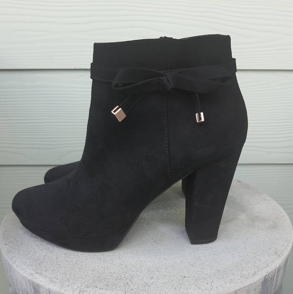 New Lauren Conrad blank ankle boots, size 10